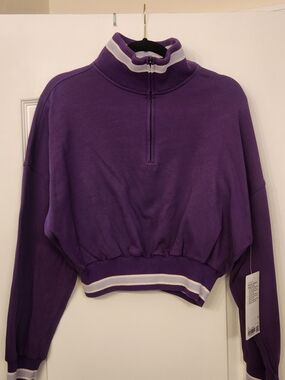 lululemon athletica Cropped Purple Half-Zip Sweatshirt with White Trim